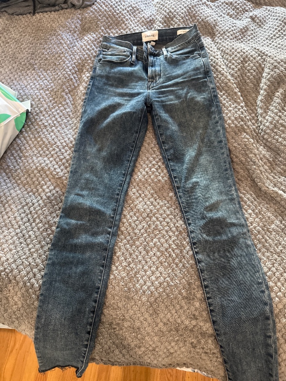 Frame Le High Skinny Jeans